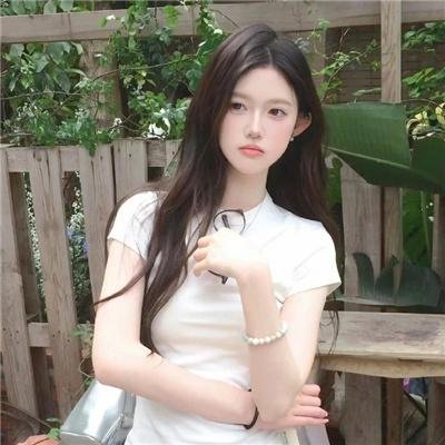 女儿国嬉春